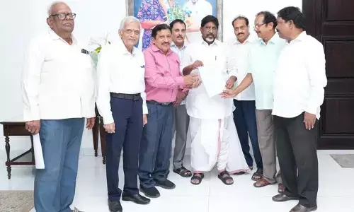 పదవీ విరమణ జర్నలిస్టులకు పెన్షన్ అందించాలి.. డిప్యూటీ సీఎం భట్టికి వయోధిక పాత్రికేయ సంఘం విజ్ఞప్తి