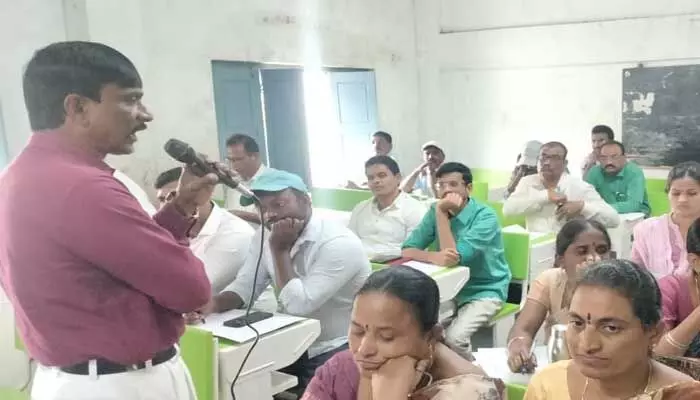 ఎన్నికల విధులపై పోలింగ్ అధికారులకు శిక్షణ తరగతులు ఎన్నికల విధులపై పోలింగ్ అధికారులకు శిక్షణ తరగతులు