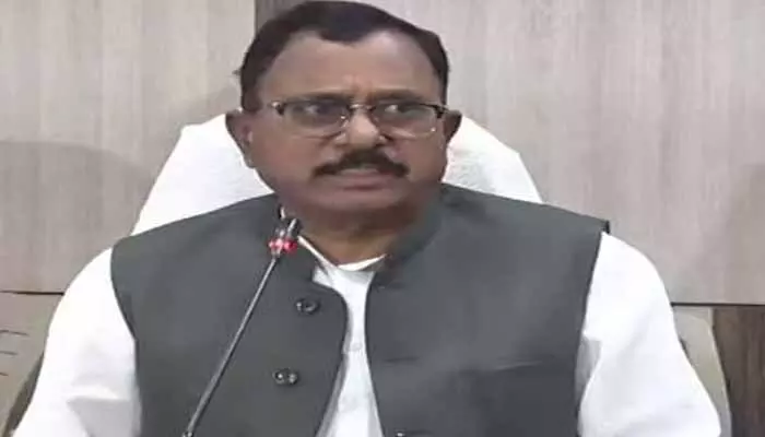 రాజ్యాంగంపై బూటు విసిరినట్టే : ఎంపీ మల్లు రవి రాజ్యాంగంపై బూటు విసిరినట్టే : ఎంపీ మల్లు రవి