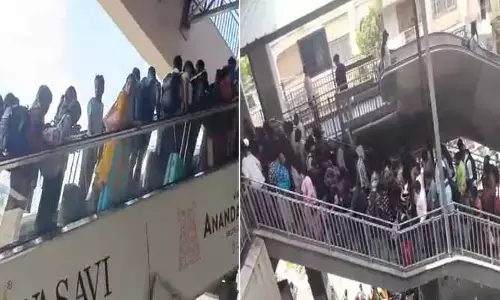 హైదరాబాద్ లో భారీగా ట్రాఫిక్ జామ్.. కిక్కిరిసిన మెట్రో స్టేషన్లు