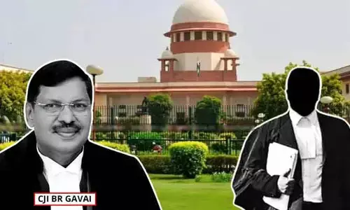 సుప్రీంకోర్టులో సంచలనం.. చీఫ్ జస్టిస్‌పై దాడికి యత్నం