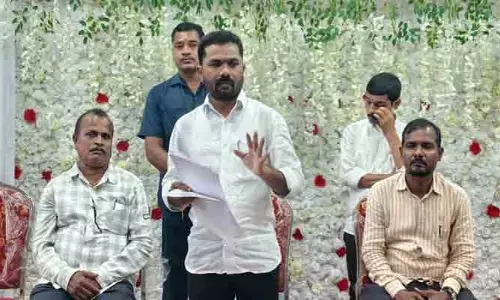 సంక్షేమ పథకాలను ప్రజలకు వివరించాలి : ఎమ్మెల్యే బొజ్జు ప‌టేల్
