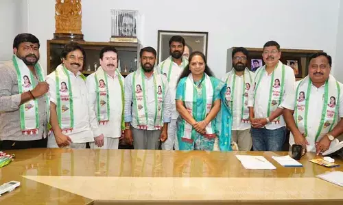 Kavitha: కల్వకుంట్ల కవిత సమక్షంలో.. బీఆర్ఎస్ నుంచి జాగృతిలో చేరికలు