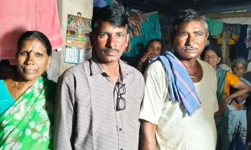 28 ఏళ్ల తర్వాత తల్లిదండ్రుల చెంతకు...!
