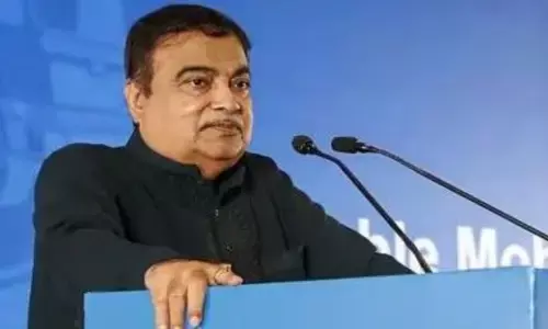 Nitin Gadkari: ఆరు నెలల్లో పెట్రోల్ వాహనాల ధరలకు సమానంగా ఈవీ ధరలు: నితిన్ గడ్కరీ