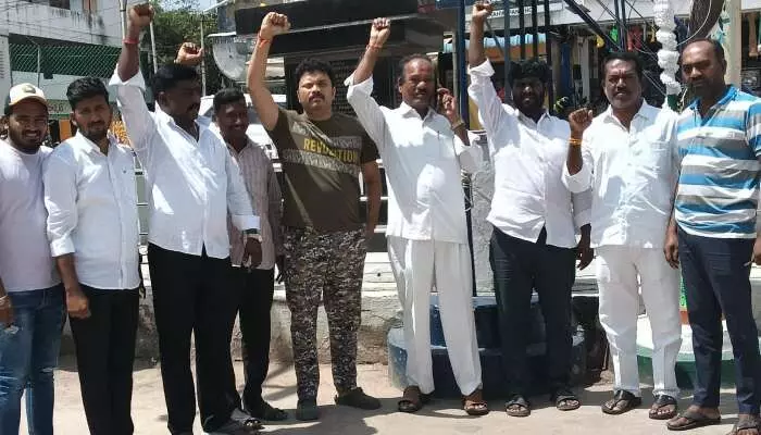 సుప్రీం చీఫ్ జస్టిస్ పై దాడి...ఖండించిన కాంగ్రెస్ సుప్రీం చీఫ్ జస్టిస్ పై దాడి...ఖండించిన కాంగ్రెస్