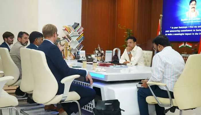 Sridhar Babu: అలా చేస్తే.. పురుగు మందుల వినియోగాన్ని తగ్గించొచ్చు Sridhar Babu: అలా చేస్తే.. పురుగు మందుల వినియోగాన్ని తగ్గించొచ్చు