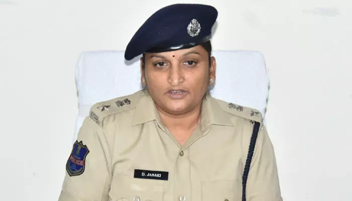 వారం రోజుల్లో దొంగలను పట్టుకున్న జిల్లా పోలీసులు వారం రోజుల్లో దొంగలను పట్టుకున్న జిల్లా పోలీసులు