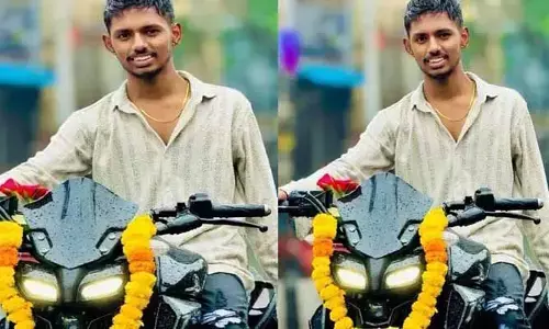బైక్ కొనివ్వకపోతే చస్తానని బెదిరించి.. కొనిచ్చిన 2 రోజులకే!