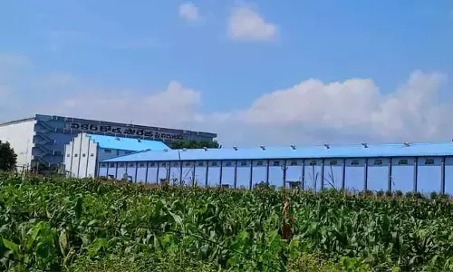 వీకేర్ కోల్డ్ స్టోరేజ్ లో ఐటి అధికారుల తనిఖీలు