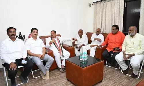 CPI: మాకు బలమున్న చోట్ల సీట్లివ్వండి..  టీపీసీసీ చీఫ్ తో సీపీఐ నేతల బృందం భేటీ