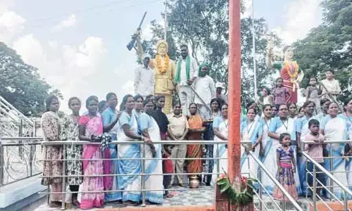 కొమురం భీమ్ ఆశయాలను గెలిపించాలి