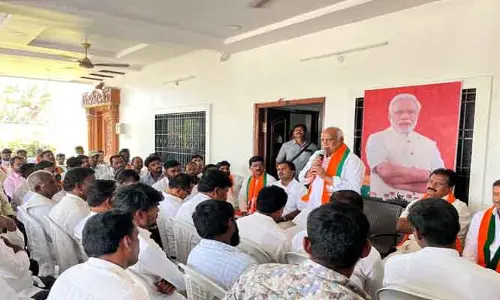స్థానిక సంస్థల ఎన్నికల్లో విజయం దిశగా ప్రతి కార్యకర్త ముందుకు సాగాలి : ఎమ్మెల్యే ప‌వార్ ప‌టేల్