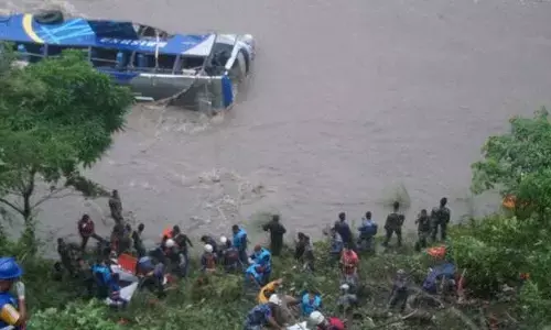 ఘోర బస్సు ప్రమాదం.. 15 మంది దుర్మరణం