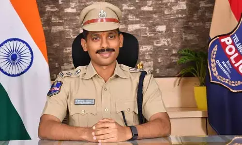 లైసెన్స్ వెప‌న్స్ పోలీస్ స్టేష‌న్ లో అప్ప‌గించాలి : సీపీ సాయి చైత‌న్య