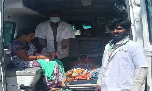 108 అంబులెన్స్ లో ప్రసవం