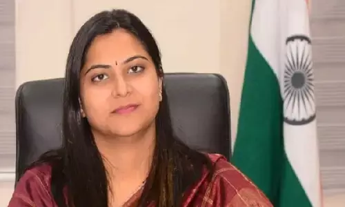 నిర్మ‌ల్ క‌లెక్ట‌ర్ పేరిట ఫేక్ అకౌంట్.. అలర్ట్ గా ఉండాల‌ని సూచ‌న‌