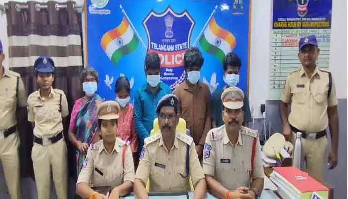 వేధింపులు భరించలేక భర్తను చంపిన భార్య వేధింపులు భరించలేక భర్తను చంపిన భార్య