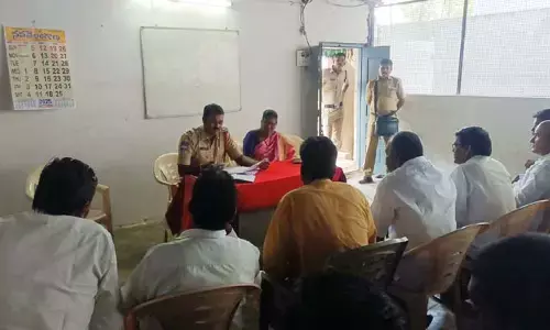 నిబంధనలు అతిక్రమిస్తే చర్యలు త‌ప్ప‌వు : ఎస్.ఐ. జీవ‌న్ రెడ్డి
