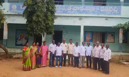 కేతెప‌ల్లిలో పూర్వ‌విద్యార్థుల ఆత్మీయ స‌మ్మెళ‌నం