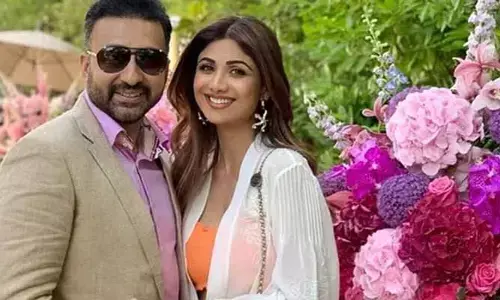 శిల్పాశెట్టి దంపతులకు బాంబే హైకోర్టులో చుక్కెదురు
