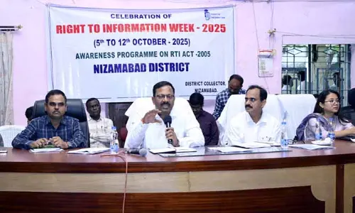 సమాచార హక్కు చట్టం అమలులో జిల్లాను ఆదర్శంగా నిలుపాలి :  క‌లెక్ట‌ర్ విన‌య్ కృష్ణారెడ్డి