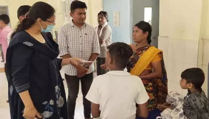 విద్యార్థులకు గుణాత్మక విద్యను అందించాలి : ప్రాజెక్టు అధికారి ఖుష్బూ గుప్తా విద్యార్థులకు గుణాత్మక విద్యను అందించాలి : ప్రాజెక్టు అధికారి ఖుష్బూ గుప్తా