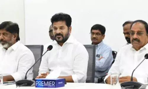 సీఎం రేవంత్‌రెడ్డి, డిప్యూటీ సీఎం భట్టి విక్రమార్కతో మంత్రి తుమ్మల భేటీ