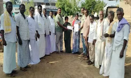 ఎల్ఓసి చెక్కు అందజేత