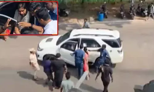 రోడ్డుపై ఊహించని పరిణామం..  కాన్వాయ్‌ ఆపి సమస్య విన్న పవన్ కల్యాణ్