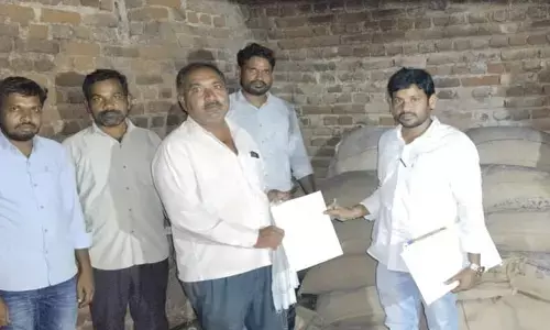 3.98 క్వింటాళ్ల రేషన్ బియ్యం దుర్వినియోగం
