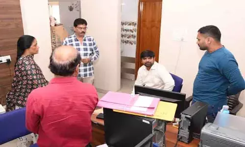 జాతీయ రహదారి విస్తరణ ప్రక్రియ వేగవంతం చేయాలి : కలెక్టర్ కుమార్ దీపక్