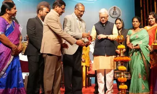రాష్ట్రంలో ఉత్తమ జిల్లాగా కరీంనగర్.. గవర్నర్ ప్రశంస