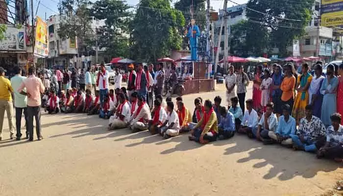 బీసీలకు అడ్డొస్తే అడ్డంగా నరికేస్తాం : జేఏసీ నాయకులు బీసీలకు అడ్డొస్తే అడ్డంగా నరికేస్తాం : జేఏసీ నాయకులు