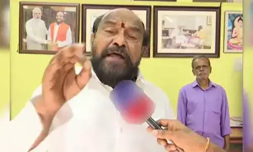 నోటిఫికేషన్ వచ్చాక స్టే ఇవ్వడం దారుణం.. ఎంపీ ఆర్.కృష్ణయ్య హాట్ కామెంట్స్