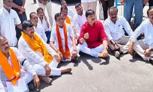 ఆర్ఓబి పనులను త్వరగా పూర్తి చేయాలి : బీజేపీ