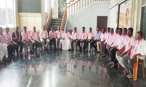 కాంగ్రెస్ పార్టీకి స్థానిక సంస్థ‌ల ఎన్నిక‌లు నిర్వ‌హించే ద‌మ్ము లేదు :  బీఆర్ఎస్