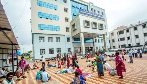 నిలోఫర్లో సమస్యల రాజ్యం.. మూడు నెలలుగా పని చేయని లిఫ్ట్లు నిలోఫర్లో సమస్యల రాజ్యం.. మూడు నెలలుగా పని చేయని లిఫ్ట్లు