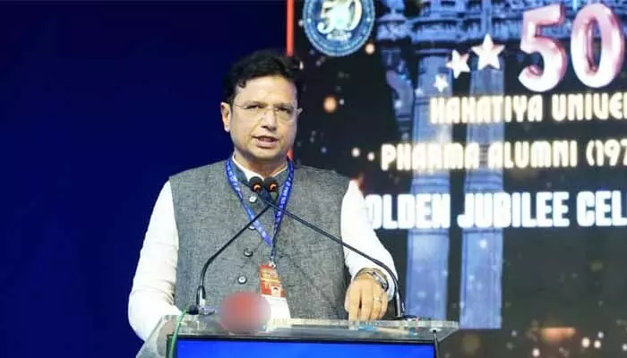 వరంగల్, నల్గొండలో ఇంక్యూబేషన్ కేంద్రాలు.. మంత్రి శ్రీధర్ బాబు తీపి కబురు వరంగల్, నల్గొండలో ఇంక్యూబేషన్ కేంద్రాలు.. మంత్రి శ్రీధర్ బాబు తీపి కబురు
