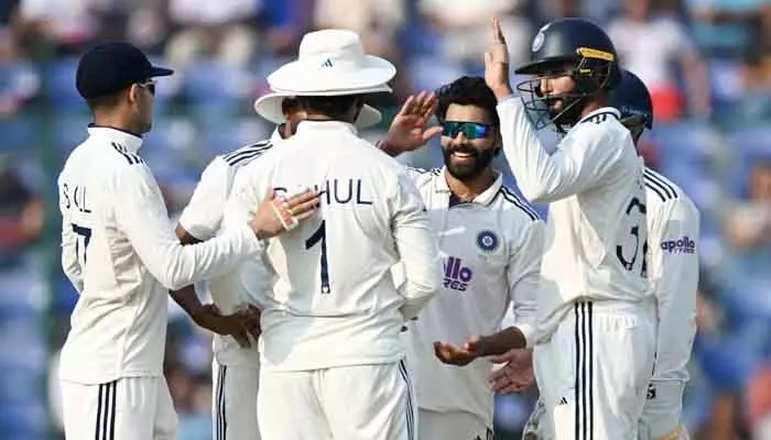 IND Vs WI: రెండో రోజు ముగిసిన ఆట.. రవీంద్ర జడేజా మాయాజాలం IND Vs WI: రెండో రోజు ముగిసిన ఆట.. రవీంద్ర జడేజా మాయాజాలం