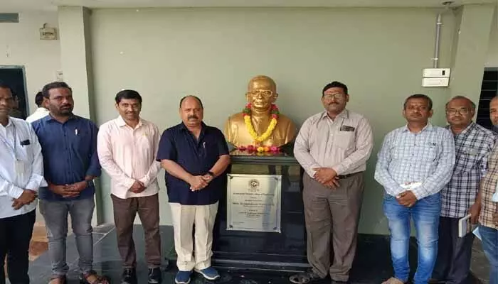 జయప్రకాష్ నారాయణ్ గొప్ప సిద్ధాంతకర్త : ఉన్నత విద్యా మండలి చైర్మెన్ బాలకిష్టారెడ్డి జయప్రకాష్ నారాయణ్ గొప్ప సిద్ధాంతకర్త : ఉన్నత విద్యా మండలి చైర్మెన్ బాలకిష్టారెడ్డి