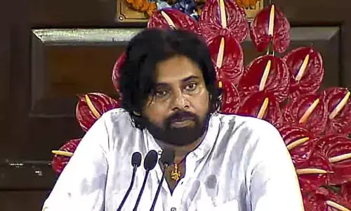 ఆమె సూర్యుడిని కబళించింది పుస్తకాన్ని ఆవిష్కరించిన డిప్యూటీ సీఎం పవన్ కల్యాణ్