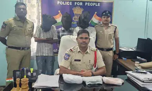గంజాయి అక్రమ రవాణా చేస్తున్న ముగ్గురు యువకుల అరెస్టు