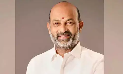 కాసేపట్లో నీల్వాయికి బండి సంజయ్.. మధూకర్ కుటుంబానికి పరామర్శ