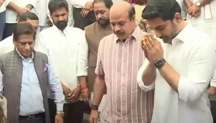 ఏఐ ఎడ్జ్ డేటా సెంటర్కు శంకుస్థాపన.. రూ.1500 కోట్లతో సిఫీ అభివృద్ధి ఏఐ ఎడ్జ్ డేటా సెంటర్కు శంకుస్థాపన.. రూ.1500 కోట్లతో సిఫీ అభివృద్ధి