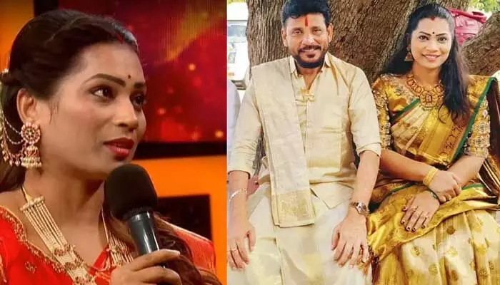 బిగ్బాస్లోకి ఎంట్రీ ఇచ్చిన దివ్వెల మాధురి.. వైల్డ్కార్డ్ ఎంట్రీ వీరిదే! బిగ్బాస్లోకి ఎంట్రీ ఇచ్చిన దివ్వెల మాధురి.. వైల్డ్కార్డ్ ఎంట్రీ వీరిదే!