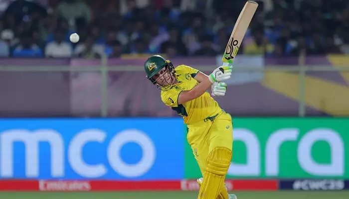 భారీ టార్గెట్ చేధించిన ఆస్ట్రేలియా.. మహిళల వన్డే ప్రపంచకప్లో భారత్కు రెండో ఓటమి భారీ టార్గెట్ చేధించిన ఆస్ట్రేలియా.. మహిళల వన్డే ప్రపంచకప్లో భారత్కు రెండో ఓటమి