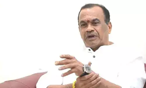 ఈ కలెక్టర్ మాకొద్దు అంటున్న మంత్రి.. సీఎస్‌కు లేఖ?