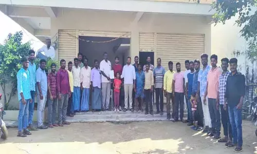 సీఎం సహాయ నిధి చెక్ అందజేత