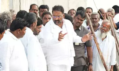 అంజ‌న్న తిరునాళ్లు నెల‌రోజులే.. ప‌నుల్లో వేగ‌వంతం పెంచండి :  మంత్రి వాకిటి శ్రీహ‌రి